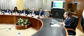 البترول: تسليم الرخصة الثانية لمزاولة نشاط تموين السفن بالموانئ المصرية لشركة بنينسولا
