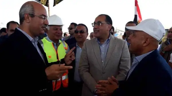 مدبولي يشكر كامل الوزير على مشروعات النقل: تبني الجمهورية الجديدة