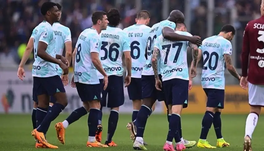 إنتر ميلان ينهي مشواره بالدوري الإيطالي في المركز الثاني مؤقتا