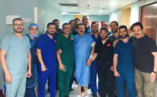 طارق عبدالعزيز يطمئن جمهوره على صحته: تمت القسطرة الثانية وتركيب الدعامات بنجاح