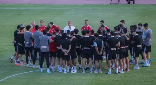 تفاصيل جلسة الخطيب مع لاعبي الأهلي بعد مباراة الوداد