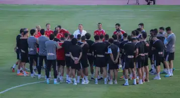 تفاصيل جلسة الخطيب مع لاعبي الأهلي بعد مباراة الوداد