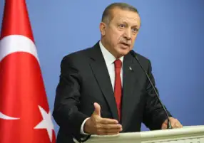 أردوغان يقترح تشكيل لجنة تحقيق بعد تدمير سد كاخوفكا