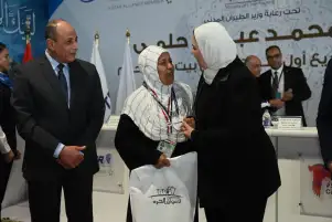 وزيرة التضامن تودع أول أفواج حجاج بيت الله الحرام من مطار القاهرة الدولي