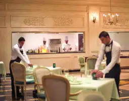 نقص العمالة المدربة يهدد التعافي الكامل للسياحة في مصر