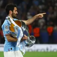 جوندوجان يعلق على تتويج مانشستر سيتي بدوري الأبطال