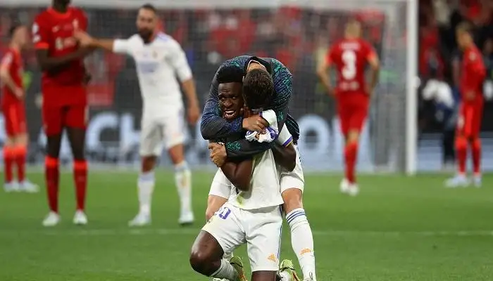 رغم عدم التأهل للنهائي.. ثنائي الريال يتواجد بالتشكيل المثالي لدوري الأبطال
