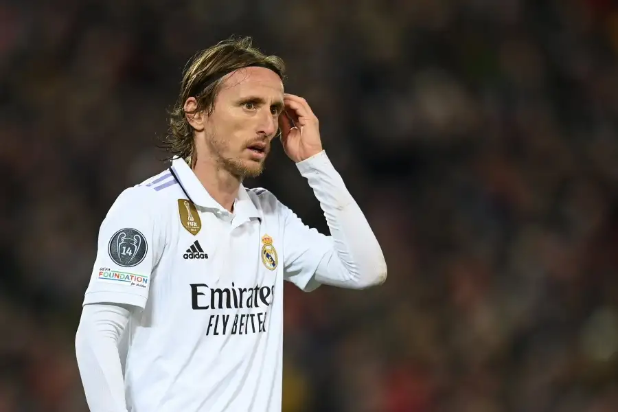 مودريتش يوضح موقفه بشأن الرحيل عن ريال مدريد