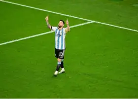 الأرجنتين تجتاز أستراليا وديا بثنائية