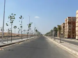 استكمال تنفيذ شبكة الطرق بمدينة العبور الجديدة..لتسهيل حركة المواطنين