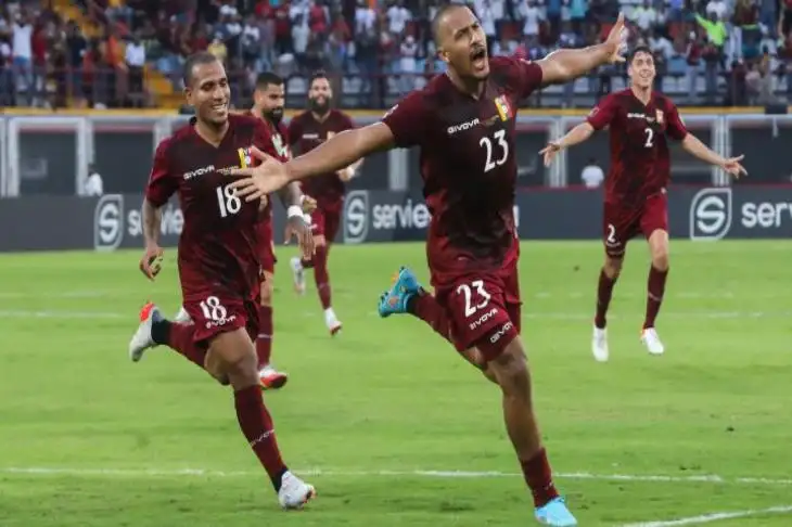فنزويلا تتفوق على هندوراس وديا