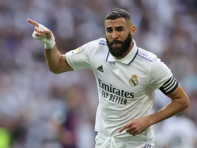 ديمبيلي: ريال مدريد سيضعف برحيل بنزيما