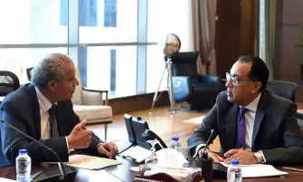 مدبولي يتابع مع وزير التموين موقف توافر السلع الأساسية مع قرب حلول عيد الأضحى المبارك