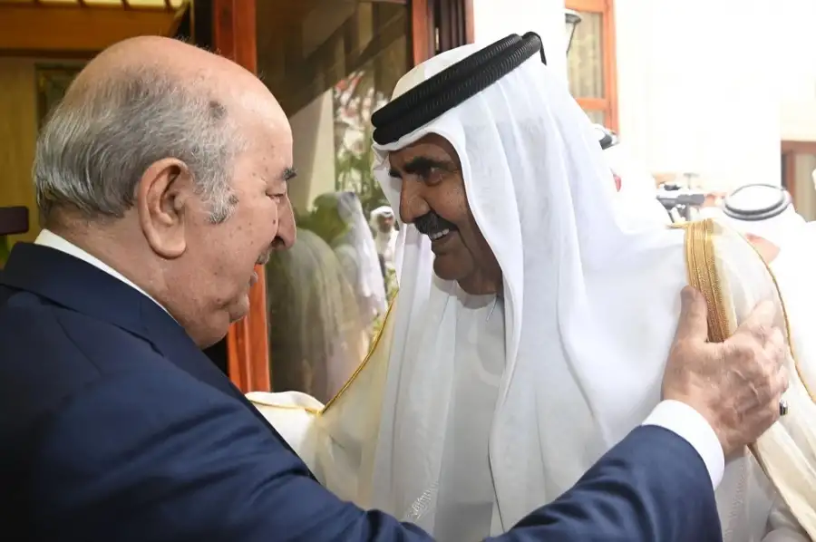 الرئيس الجزائري يستقبل أمير قطر السابق الشيخ حمد بن خليفة آل ثاني