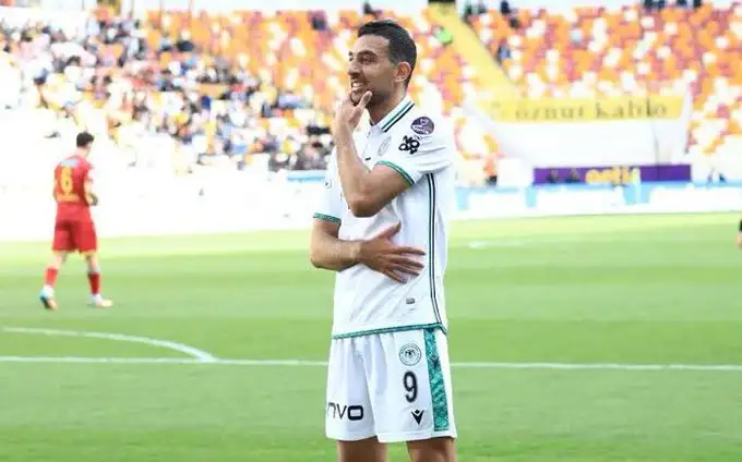 كوكا يرد على انتقادات ميدو