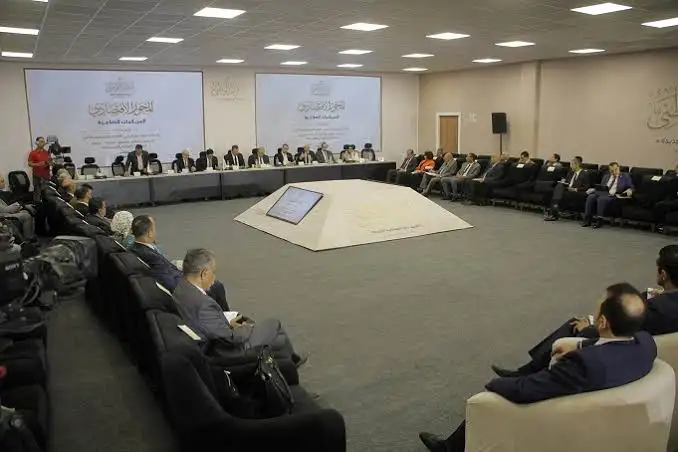 الحوار الوطني.. مقرر لجنة التضخم: التعامل مع عجز الموازنة بالاقتراض مسألة استثنائية
