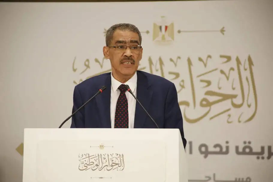 ضياء رشوان: عدد المراكز البحثية الخاصة بالشئون السياسية في مصر لا يتجاوز أصابع اليدين