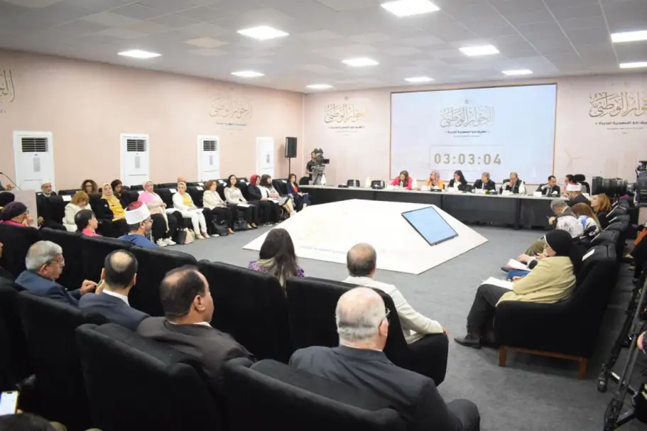 مدير مباحث الإنترنت الأسبق: دور هام للمؤسسات الدينية والإعلام في مواجهة الشائعات الجرائم الإلكترونية