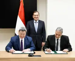 هيئة البترول وأباتشي الأمريكية يوقعان اللائحة التنظيمية لإدارة عمل شركة خالدة للبترول