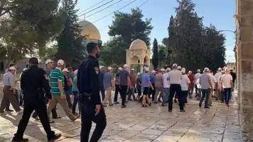 الأوقاف الإسلامية بالقدس: عشرات المستوطنين يقتحمون المسجد الأقصى