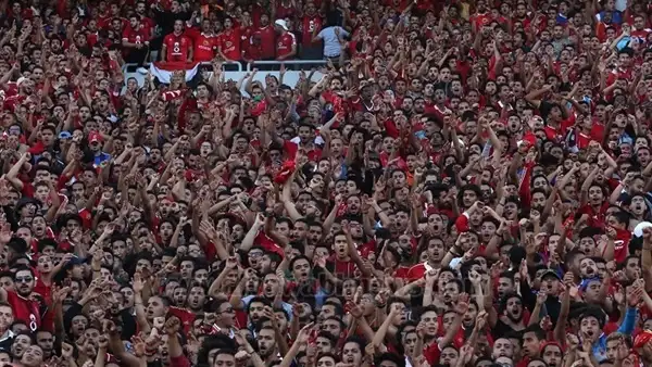 الأهلي يوفر أتوبيسات مجانية لجماهيره قبل مباراة الإسماعيلي بالإسكندرية