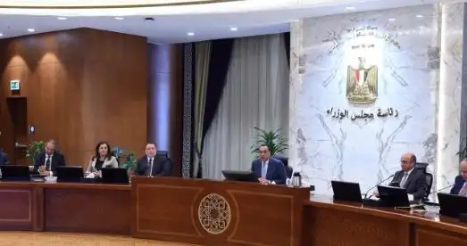 رئيس الوزراء يتابع موقف تنفيذ قرارات المجلس الأعلى للاستثمار