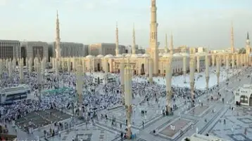السعودية : 20 ألف ساعة تطوعية يبذلها 681 متطوعاً ويستفيد منها 600 ألف حاج في المسجد النبوي
