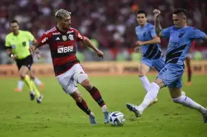 فلامينجو يقترب من بلوغ المربع الذهبي لكأس البرازيل