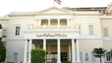 الحكومة تنفى صدور قرار بإلغاء منهج اكتشف "Discover" لطلاب الابتدائية