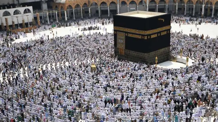 السعودية: وصول أكثر من 222 ألف حاج إلى المدينة المنورة