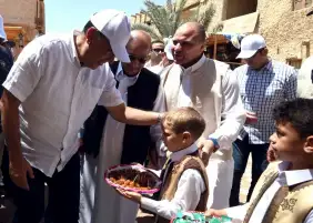 رئيس الوزراء يتفقد أعمال التنسيق الحضاري بميدان السوق وترميم الواحة القديمة