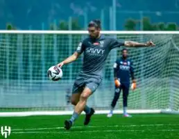 نيفيز يشارك في مرانه الأول مع الهلال السعودي