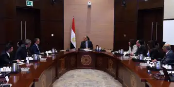 رئيس الوزراء يلتقي مسئولي شركة "بلاك روك" العالمية