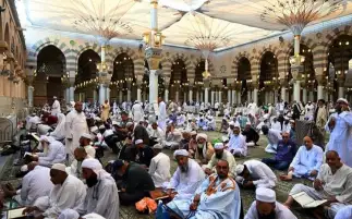 السعودية: وصول أكثر من 383 ألف حاج إلى المدينة المنورة