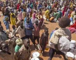 الخارجية: الأزمة السودانية خلفت 600 ألف وافد.. 250 ألف منهم في مصر