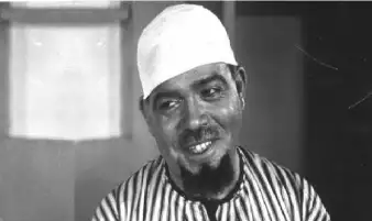 ذكرى ميلاد علي الكسار.. كيف تابعت الصحافة صعود تجربته المسرحية؟