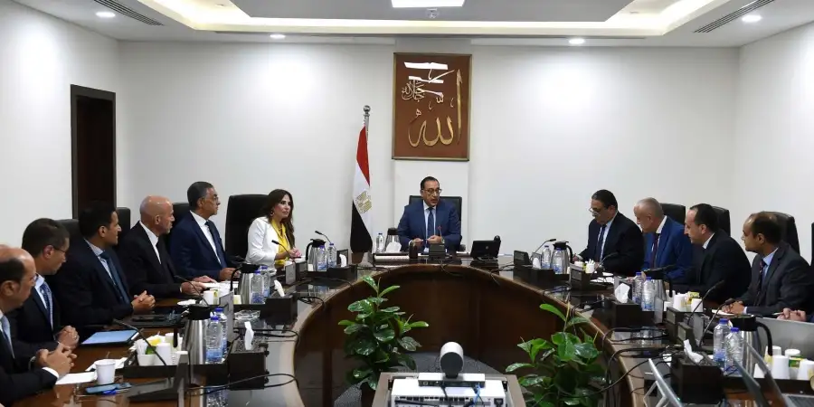 رئيس الوزراء يناقش حزمة حوافز مقترحة لمشروعات المناطق المركزية للأعمال لجذب المزيد من الاستثمارات إليها
