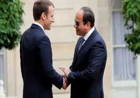 الرئيس السيسي يهنئ ماكرون بالعيد القومي لفرنسا