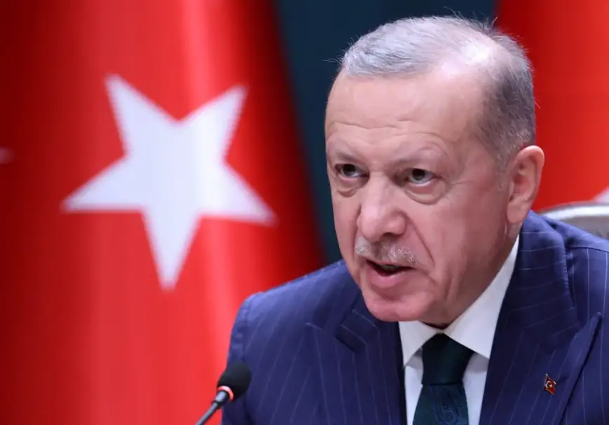 أردوغان يصل إلى السعودية في ثاني زيارة خلال عام