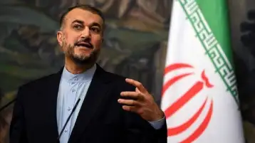 وزيرا خارجية إيران وعمان يجريان مباحثات في طهران