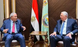 وزير الزراعة يبحث مع مسئولي "الفاو" المشروعات والأنشطة المشتركة بين الجانبين