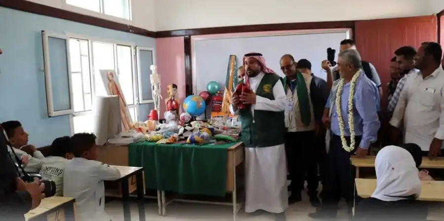 مركز الملك سلمان للإغاثة يعيد تأهيل 6 مدارس ويسلم وزارة التربية والتعليم 4 مدارس