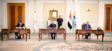وزيرة البيئة وقائد القوات الجوية يشهدان توقيع بروتوكول تعاون بين جهازى وزارة البيئة وقيادة القوات الجوية