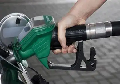 نيجيريا ترفع سعر البنزين بنسبة 15%
