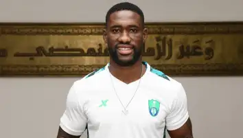 الأنجولي باستوس يهدّد الأهلي السعودي باللجوء لـ «فيفا»