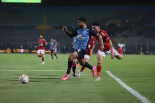 بيراميدز يفوز على الأهلي بثلاثية نظيفة .. ويحرمه من دوري اللاهزيمة