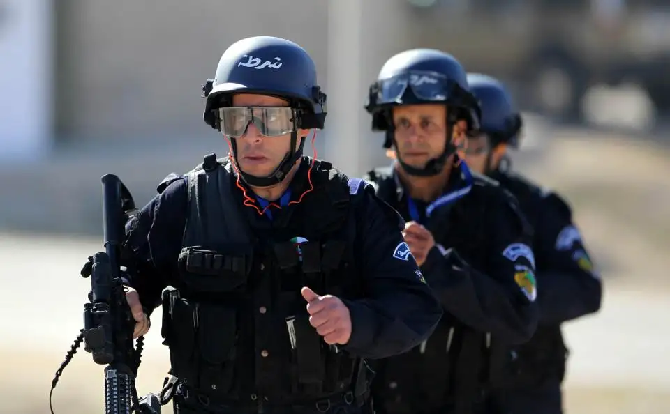 الداخلية الجزائرية: ارتفاع عدد ضحايا حرائق الغابات في الجزائر إلى 34 قتيلا