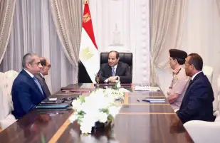 السيسي يوجه باستمرار الالتزام بمعايير الجودة والسلامة والتكنولوجيا في مختلف مشروعات العاصمة الإدارية الجديدة