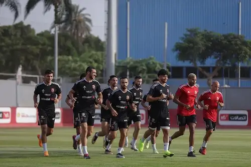 الأهلي يختتم تدريباته استعدادا للمباراة الأخيرة في الدوري أمام المصري