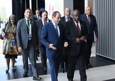 السيسي يلتقي مع رئيس جنوب أفريقيا على هامش انعقاد القمة الأفريقية الروسية الثانية